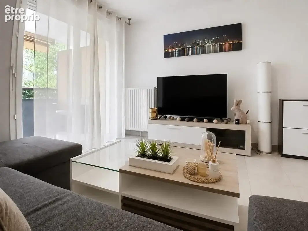 Appartement 57 m² à Decines-Charpieu  - photo 2