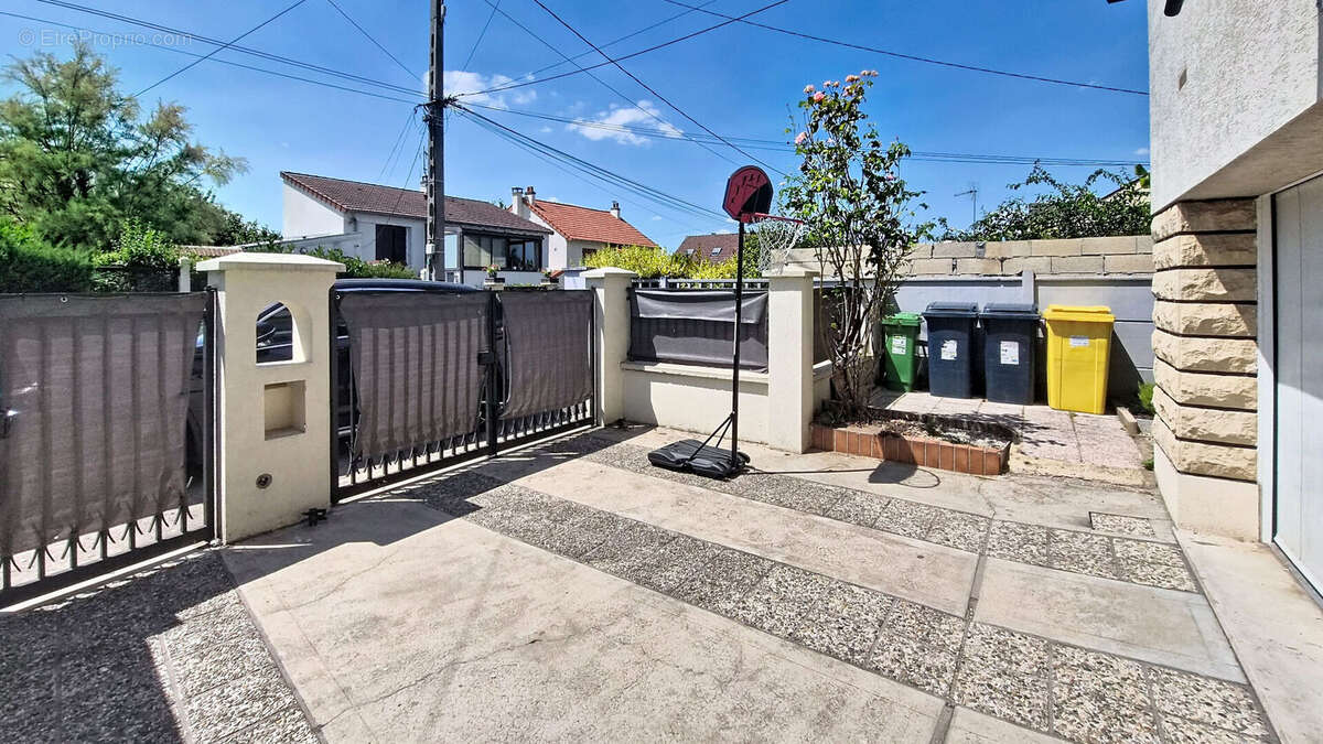 Appartement à LIMEIL-BREVANNES