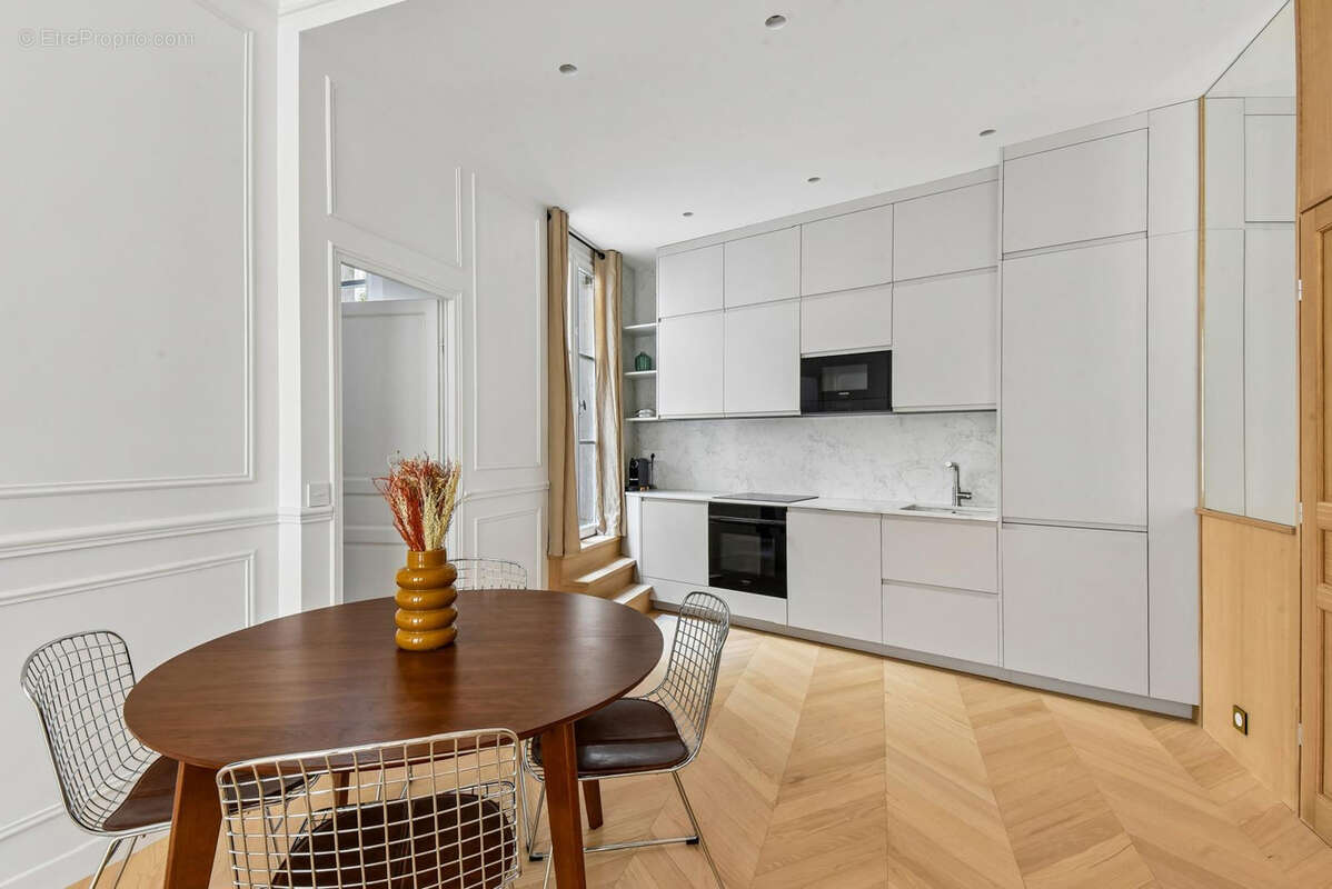 Appartement à PARIS-6E