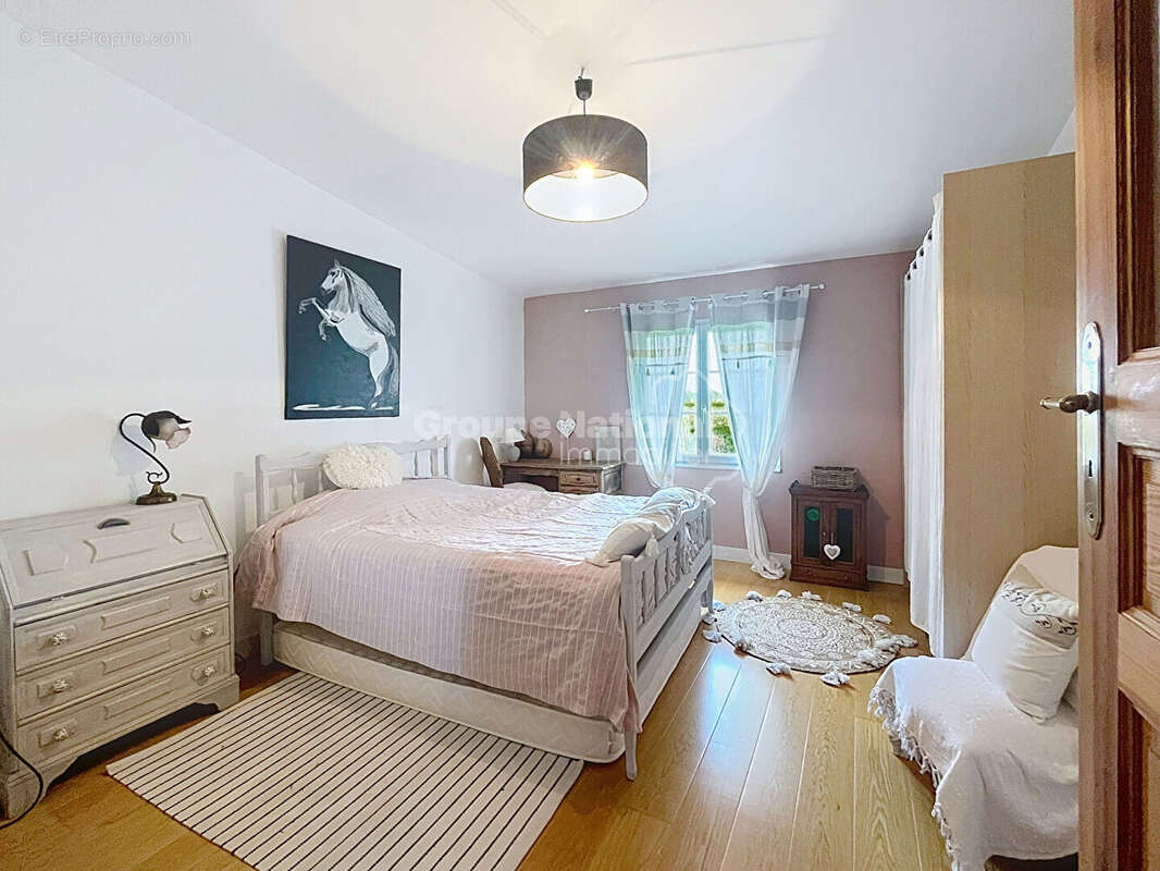 Maison à CAMARET-SUR-AIGUES