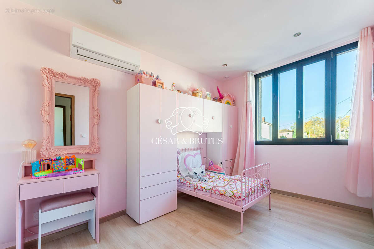 Maison à VILLEURBANNE