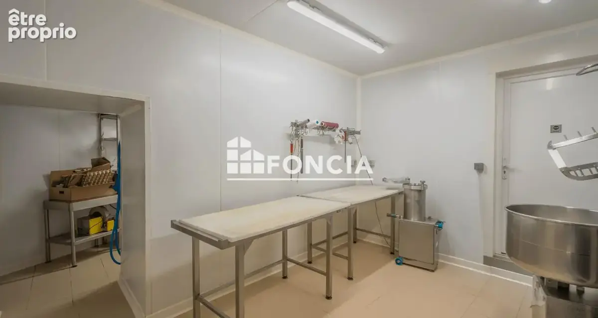 Local commercial + appartement T3 – 138 m² – Centre-ville Firminy - photo 6