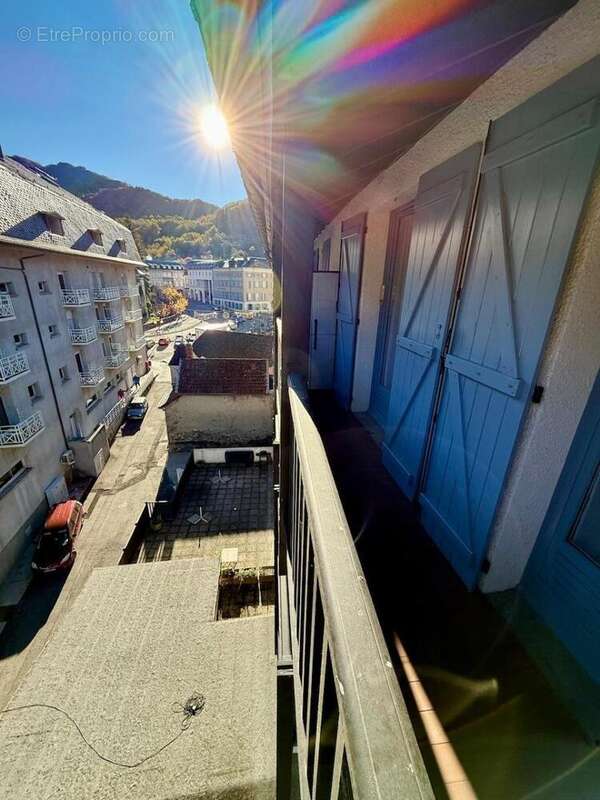   - Appartement à AX-LES-THERMES