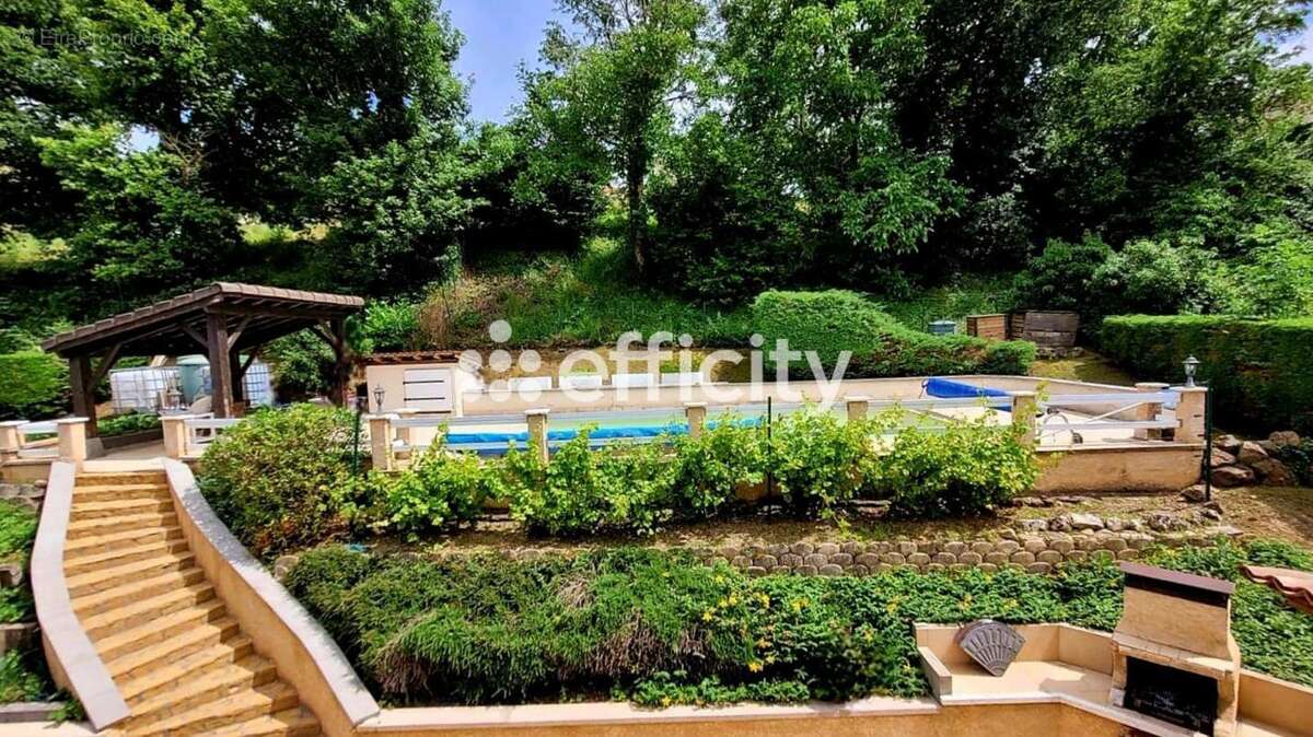 Maison 112 m² à Civrieux-D'azergues  - photo 1