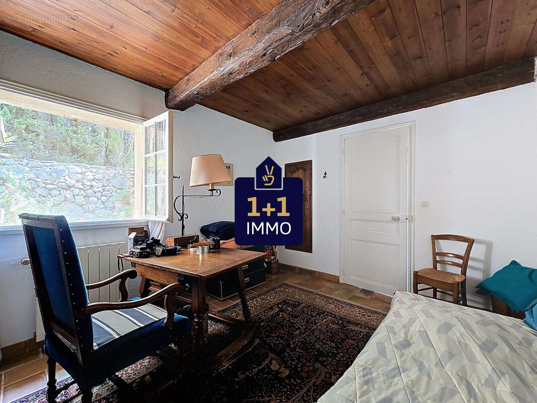 Maison à TOURRETTES