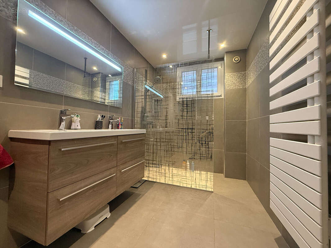 Maison à DAMELEVIERES