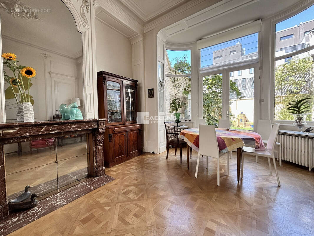 Appartement 326 m² à Lille  - photo 5