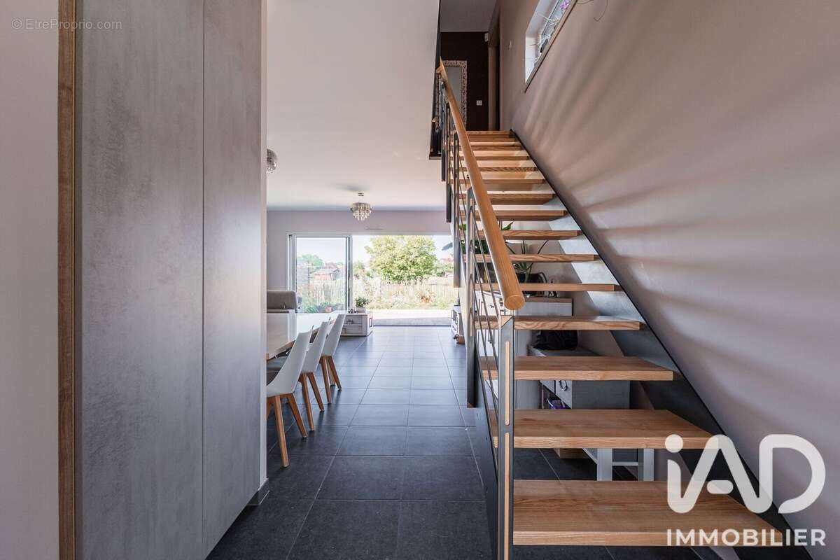 Maison 111 m² à Eschbach  - photo 7