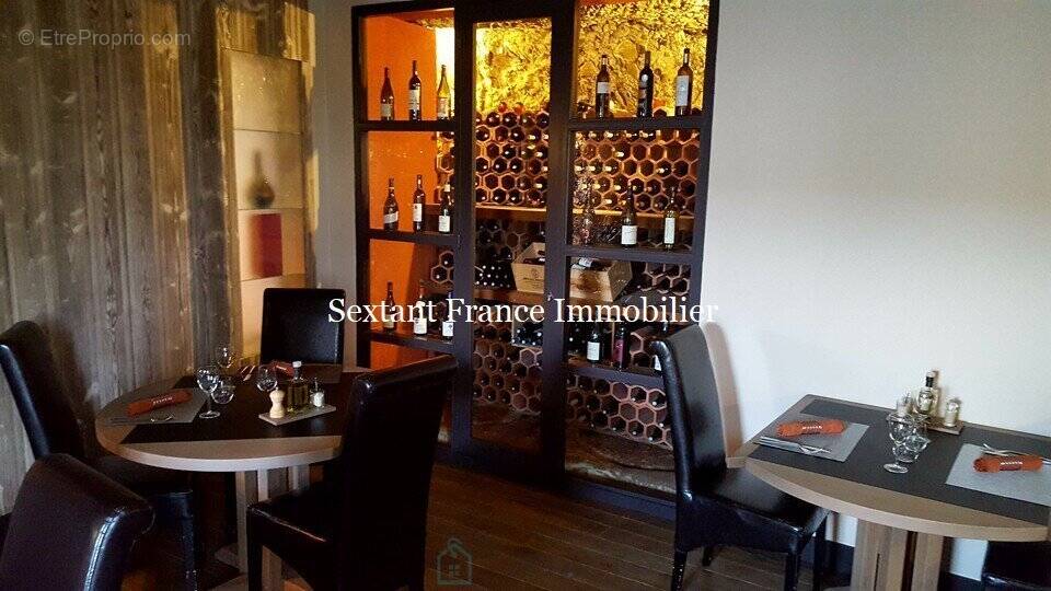 Commerce à LES MEES