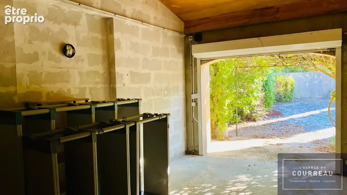 Saint-clément-de-rivière  villa avec piscine   parc arboré de 2 002 m2 - photo 20