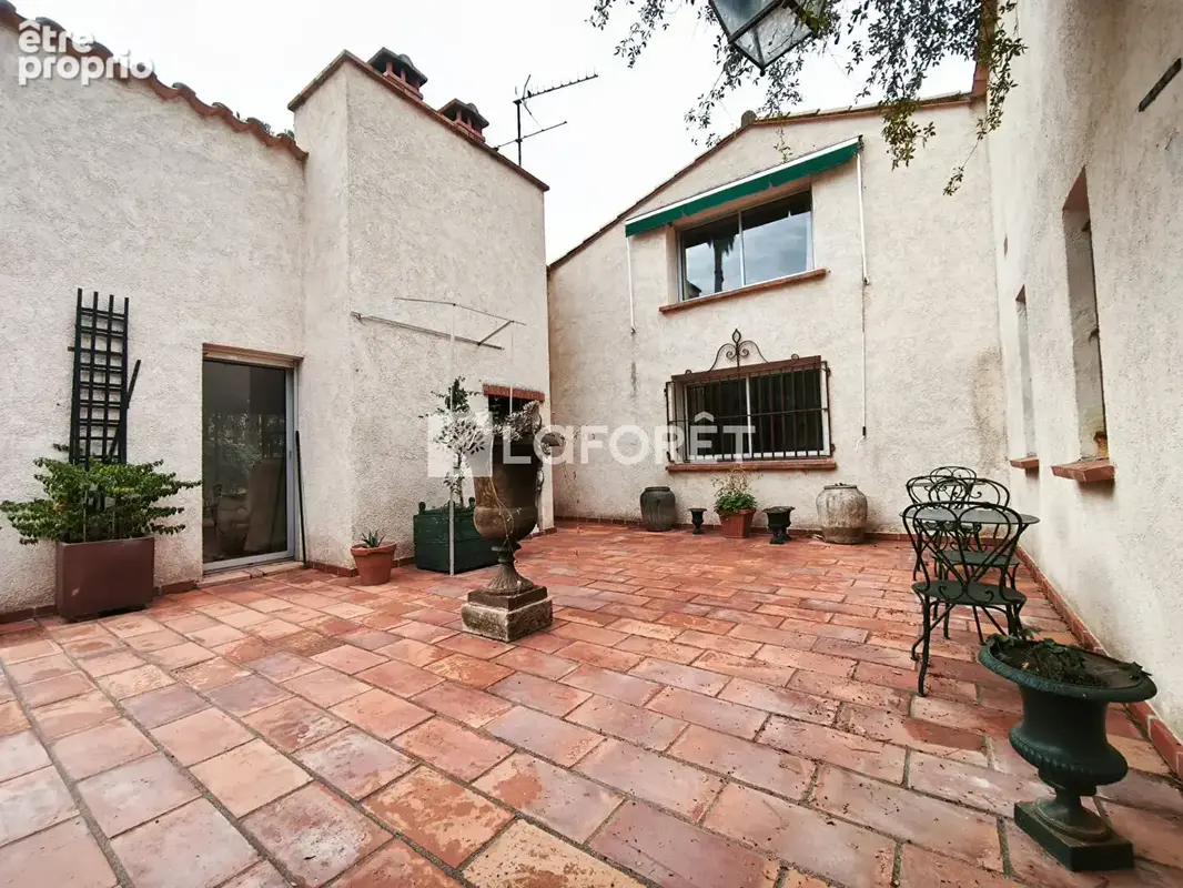 Villa avec piscine et grand jardin à Reynès - photo 17