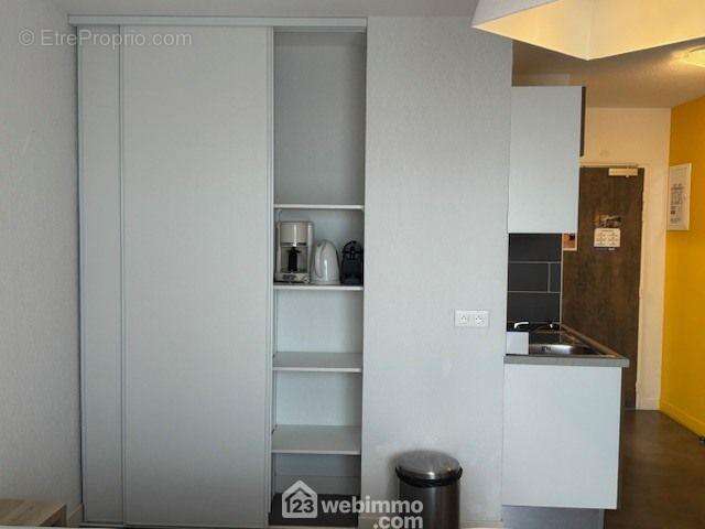Placard - Appartement à SETE