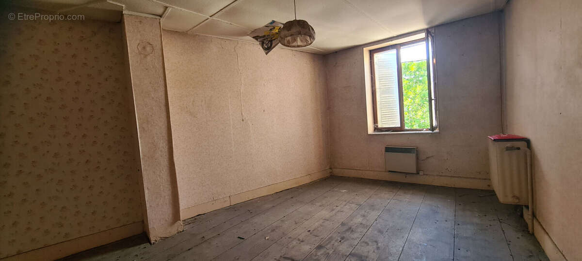 Maison 120m² à neuville-sur-ain - photo 2