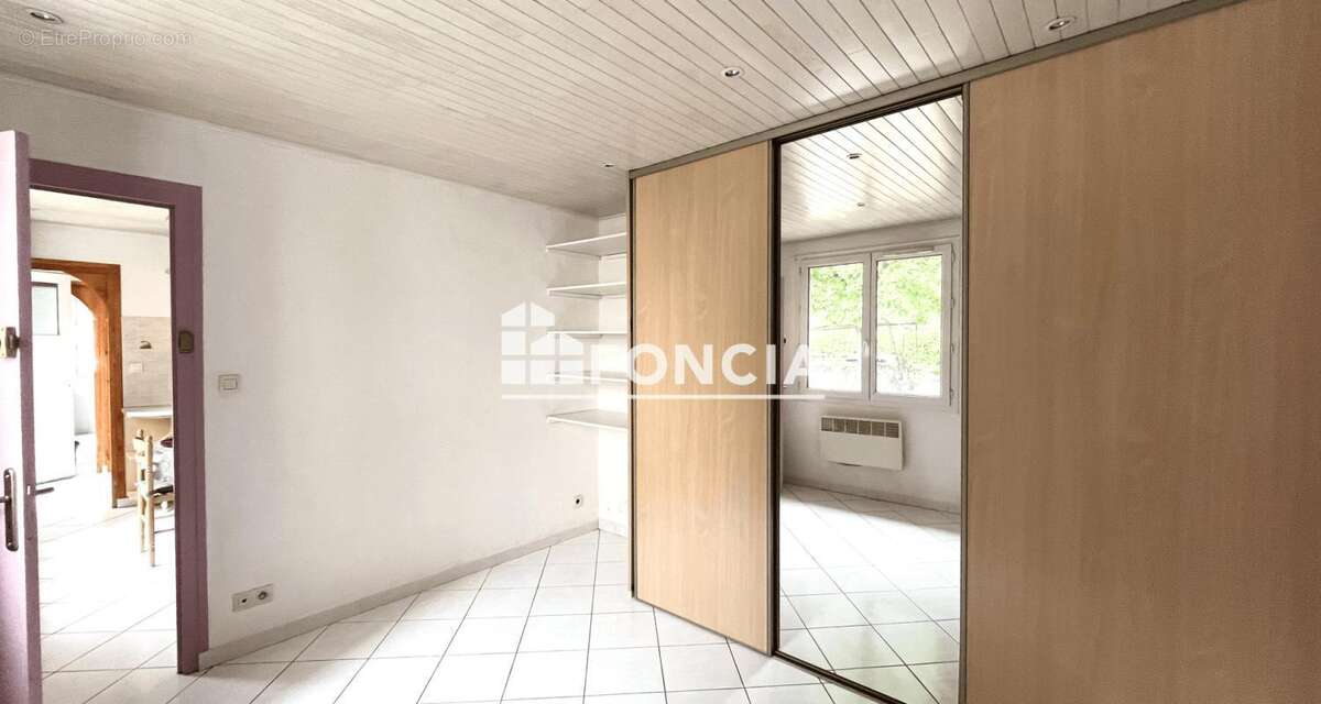 Appartement à VAULNAVEYS-LE-HAUT