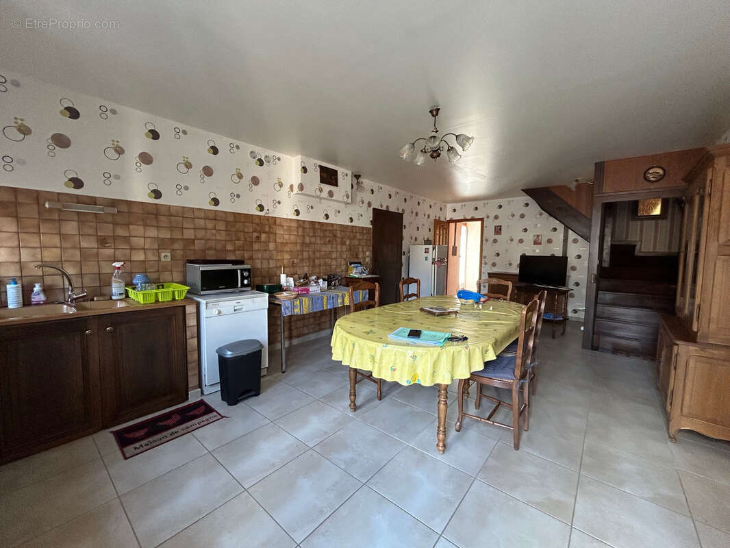 Maison à VIEVILLE