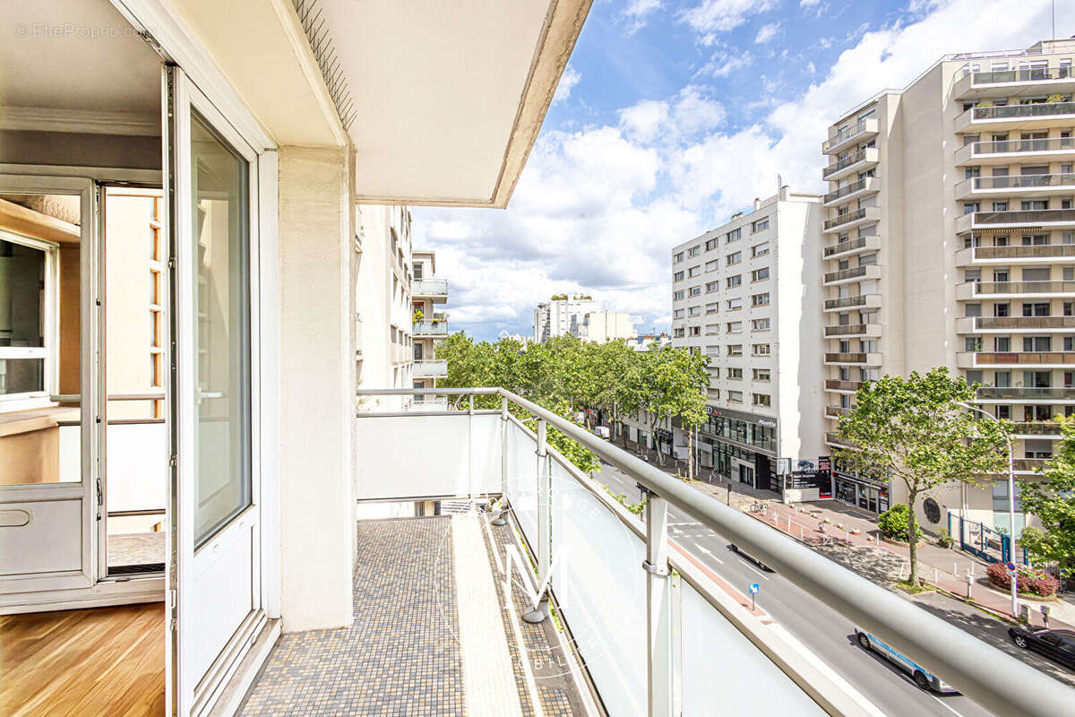 Appartement à MONTROUGE