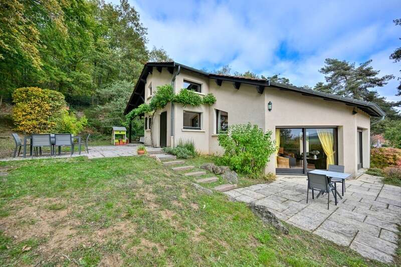 Maison à AVEIZE