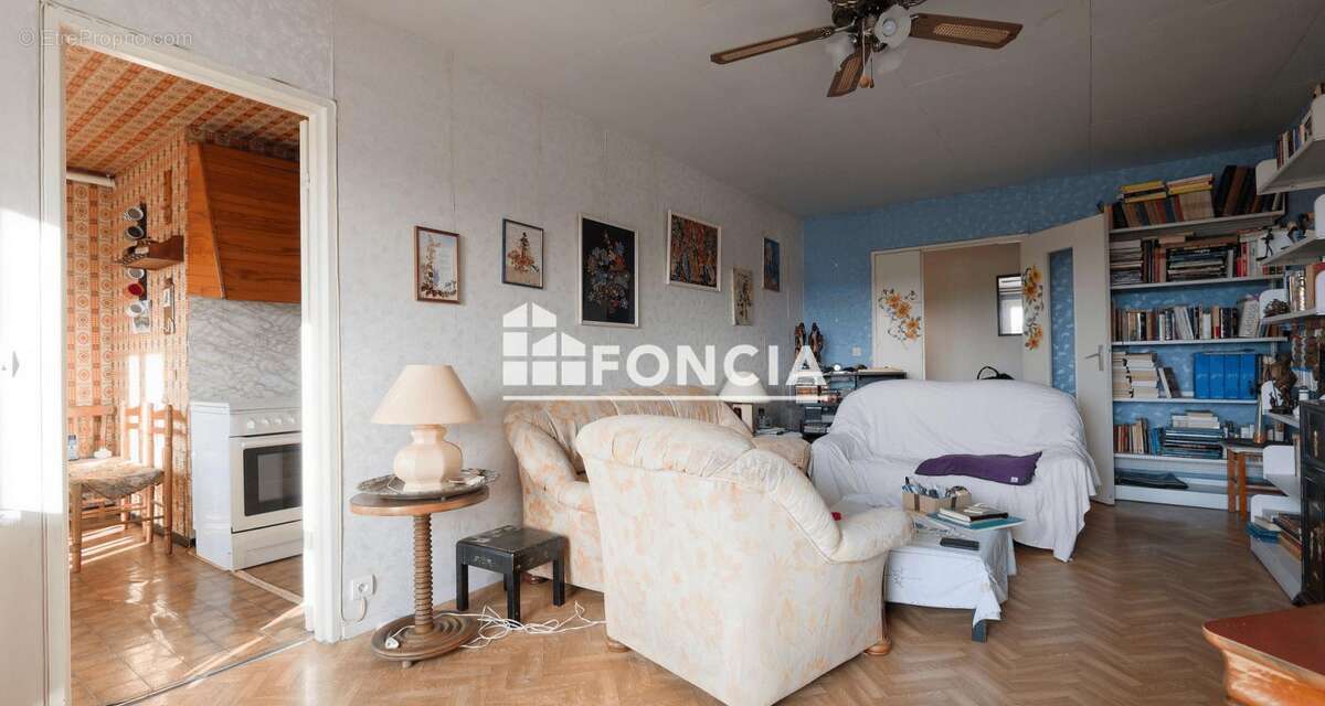 Appartement à DAMMARIE-LES-LYS