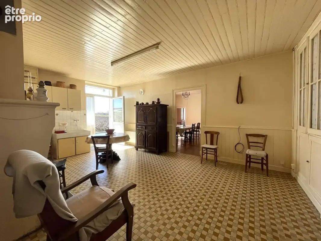 Maison 7 pièces 141 m² à vendre à Sauveterre-De-Guyenne (33540) - photo 2