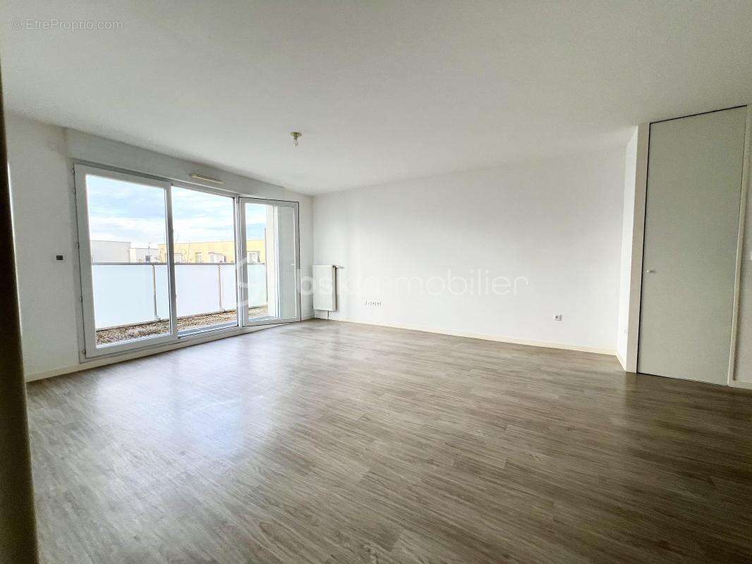 Appartement à BEZANNES