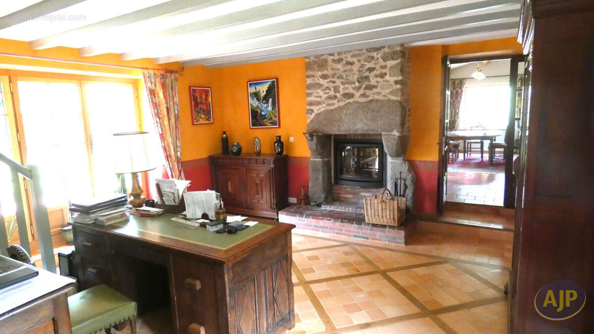 Maison à NESMY
