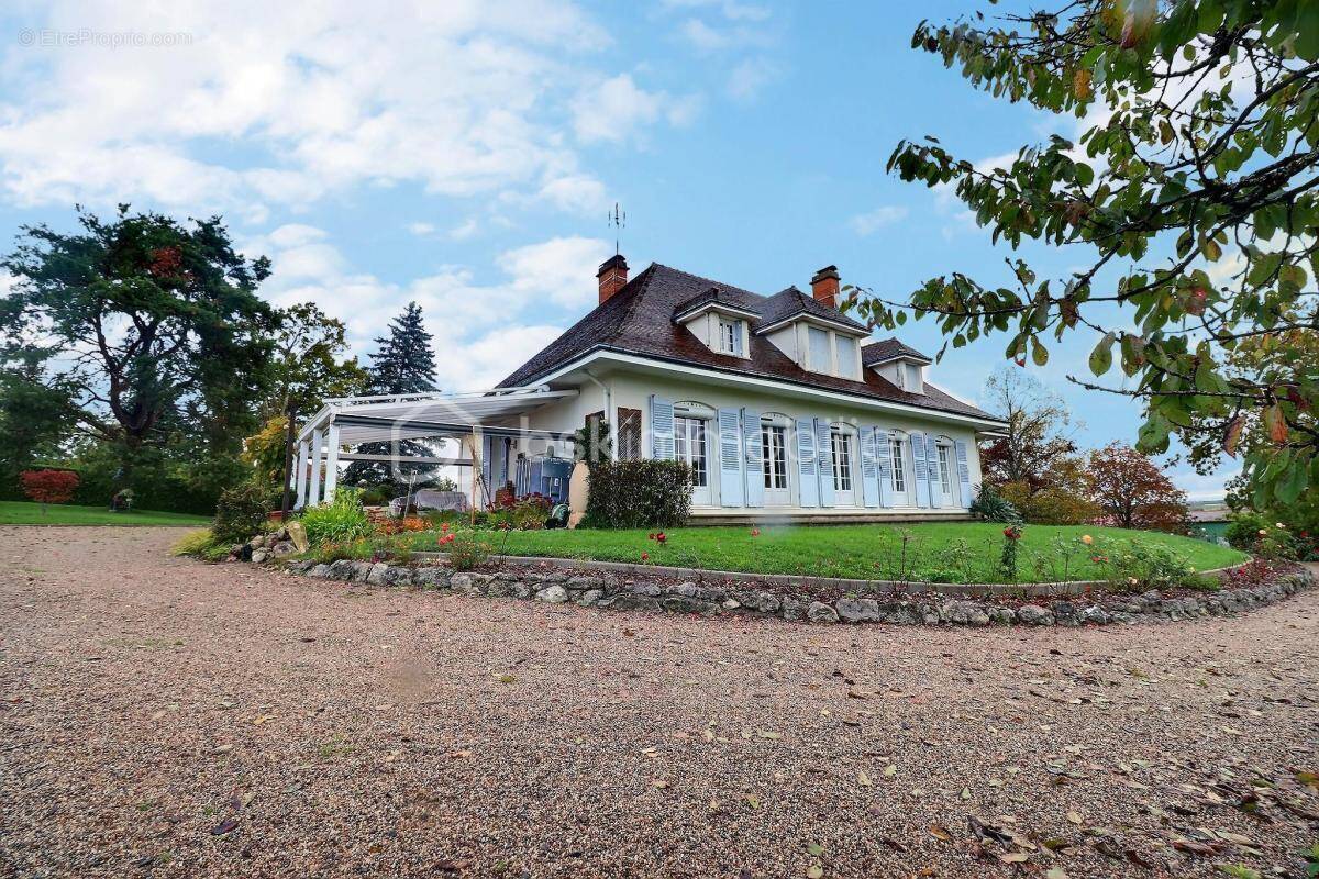 Maison à JALIGNY-SUR-BESBRE