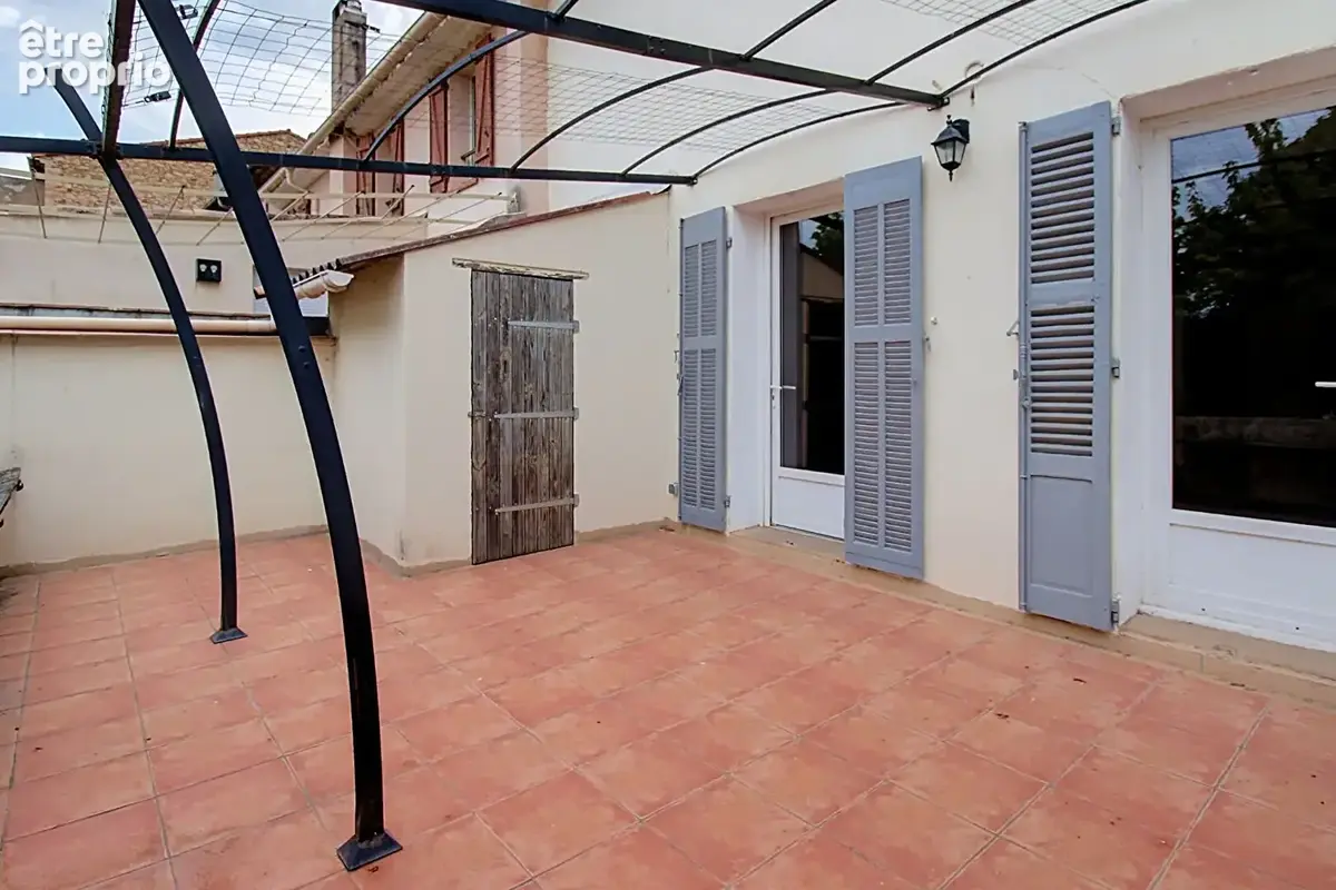 A vendre en exclusivité - appartement investisseur  t3 avec terrasse + combles de 60 m² à aménager - centre-ville - photo 2