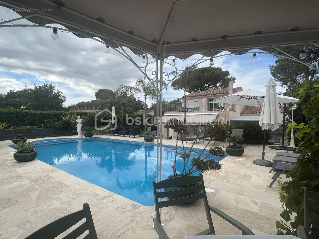 Maison à MOUANS-SARTOUX