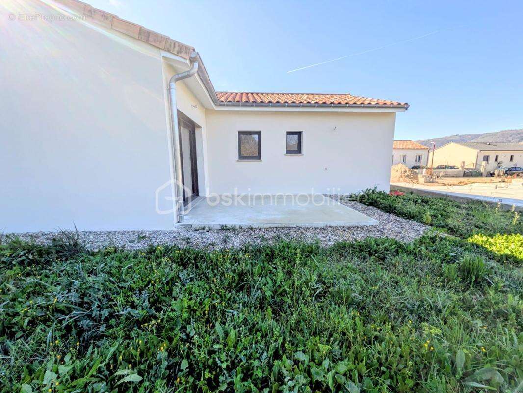 Maison à SERVES-SUR-RHONE