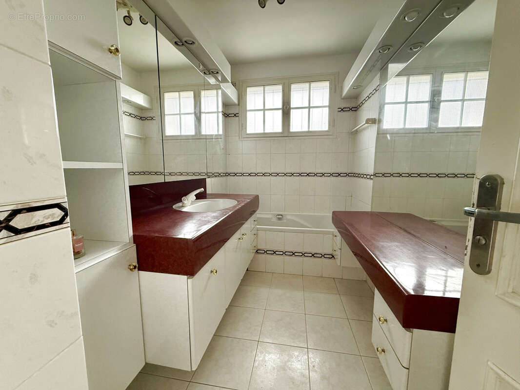 Maison à MORAINVILLIERS