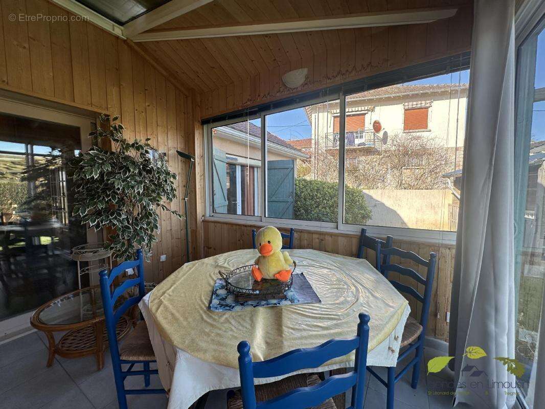 Maison à PEYRAT-LE-CHATEAU