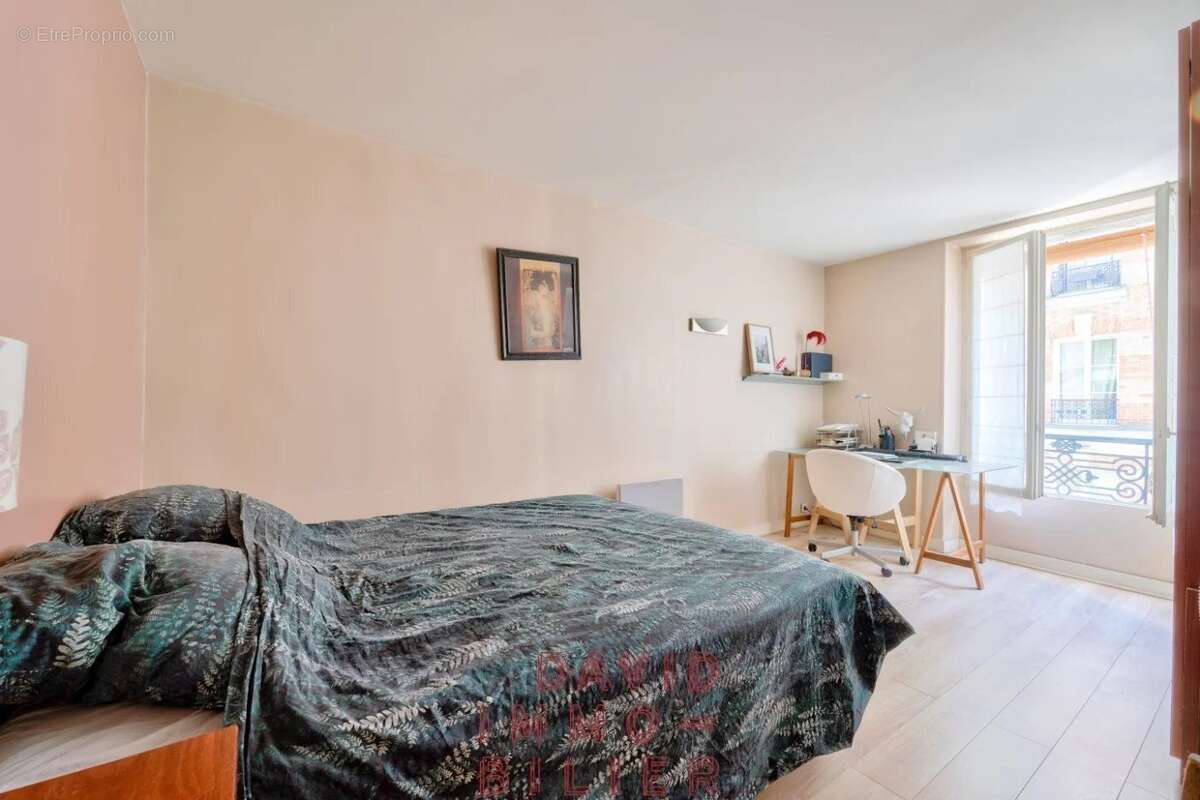Appartement à PARIS-11E