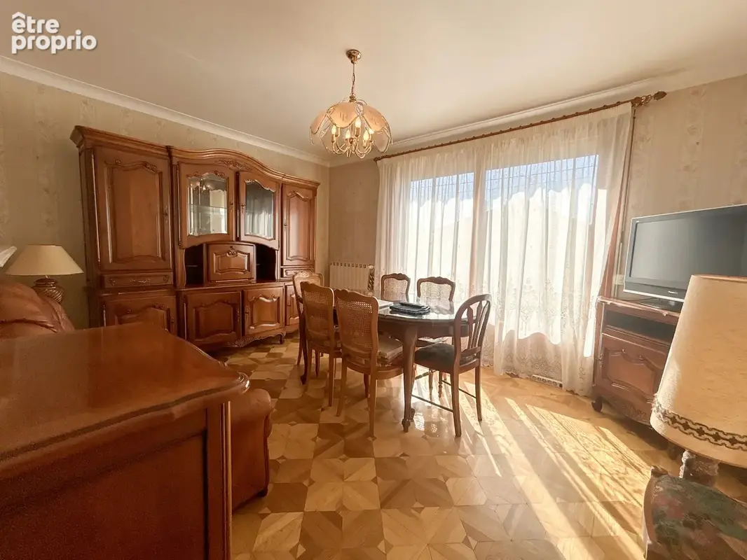 Maison élevée sur sous-sol - Commentry - photo 7