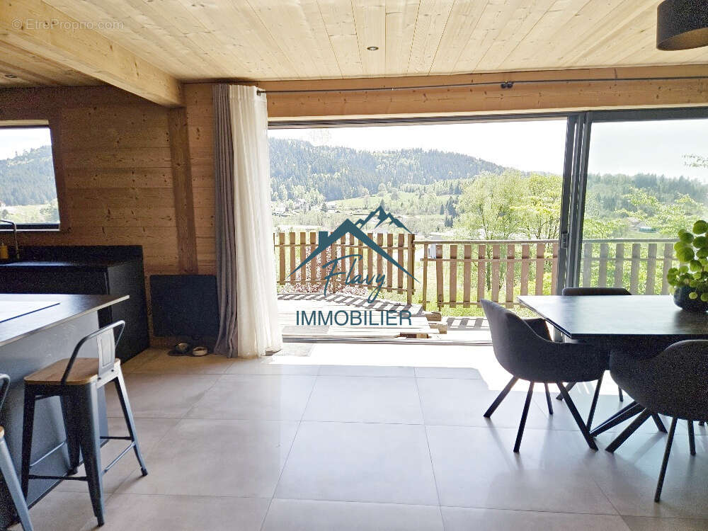 Maison à LE THOLY