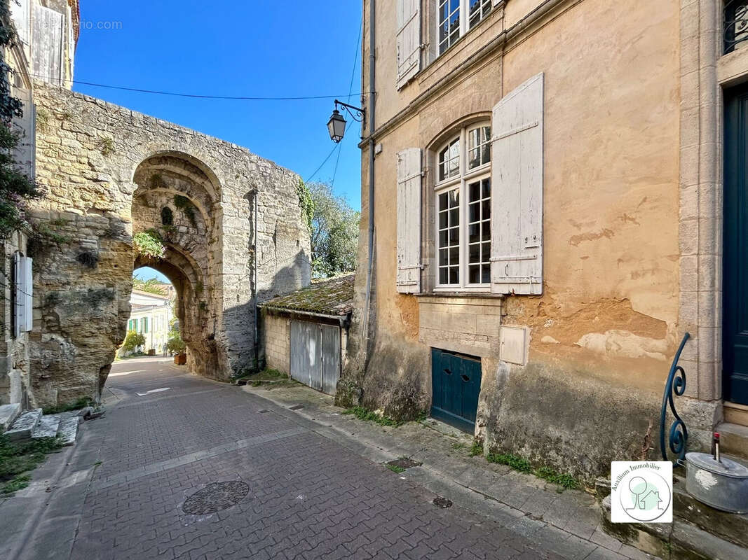 Maison à BOURG