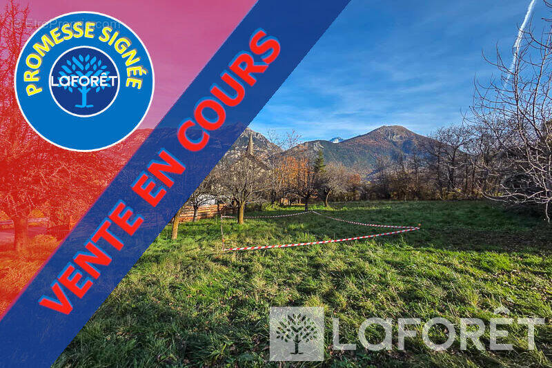 Terrain à CHATEAUROUX-LES-ALPES