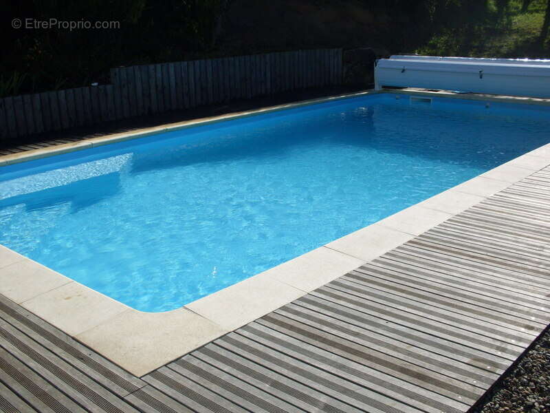 Maison à ARPAJON-SUR-CERE