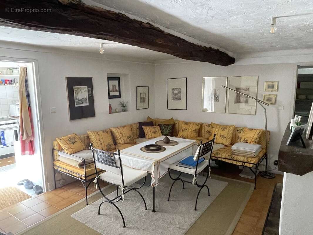 Maison à FIGANIERES