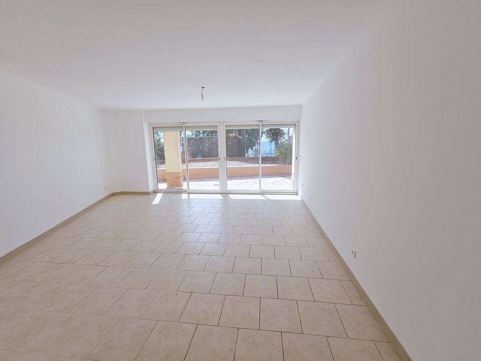 Appartement 95 m² à Le Cannet  - photo 4