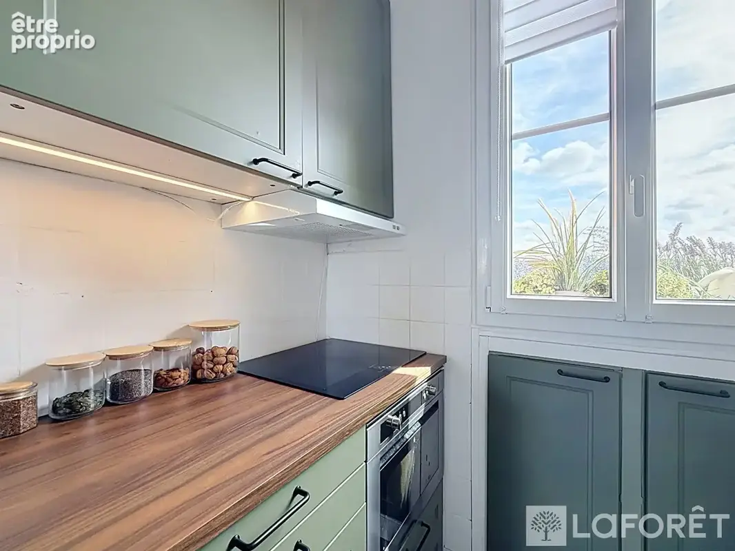 Vincennes Coeur de Ville  Dernier étage avec ascenseur  57 m²  3 pièces - photo 5