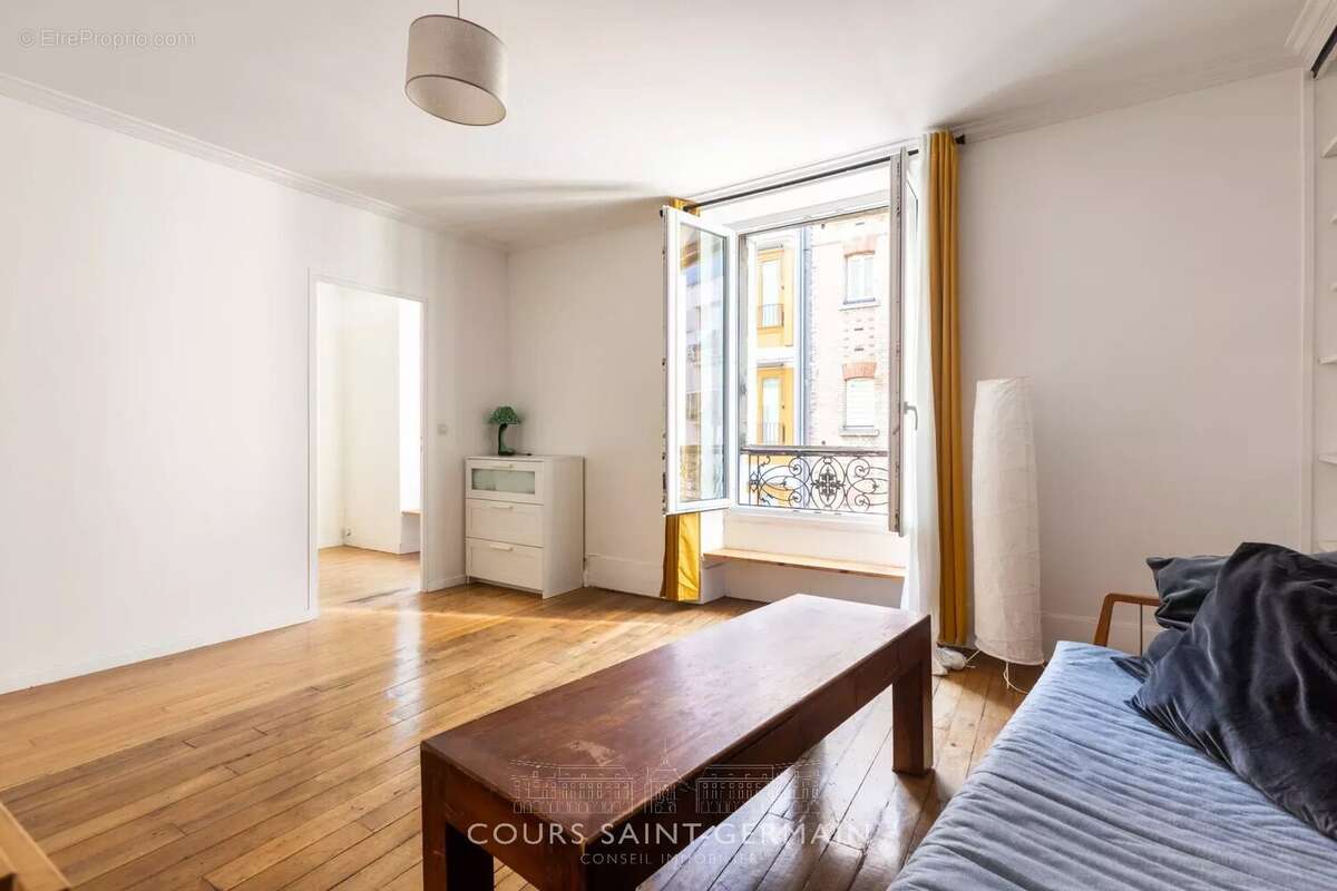 Appartement à PARIS-18E