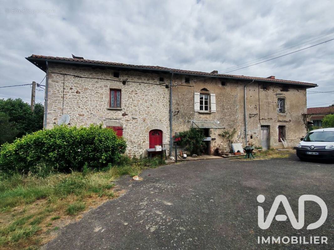 Photo 1 - Maison à CHERONNAC