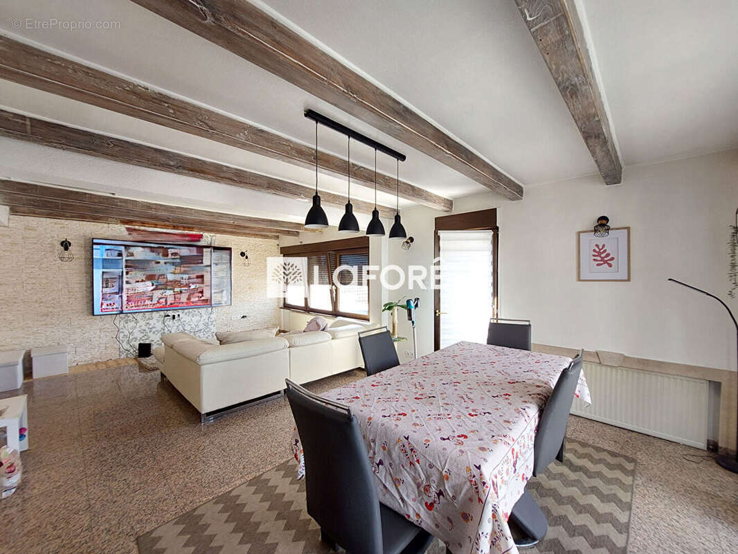 Appartement à AUDUN-LE-TICHE