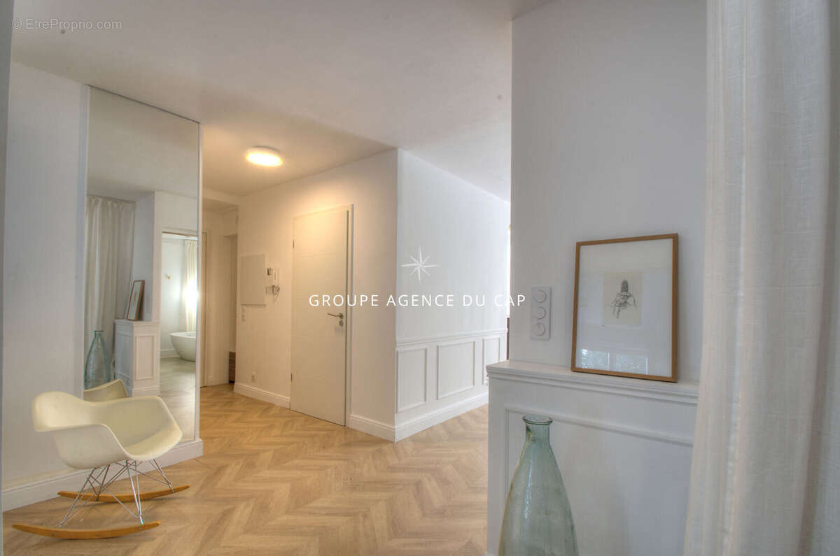 Saint raphael proche centre ville appartement 4 pieces avec garage - photo 5
