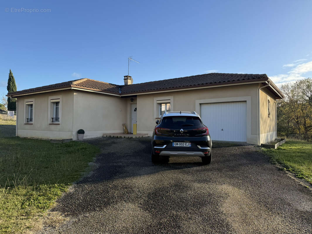 Maison à LASSEUBE-PROPRE