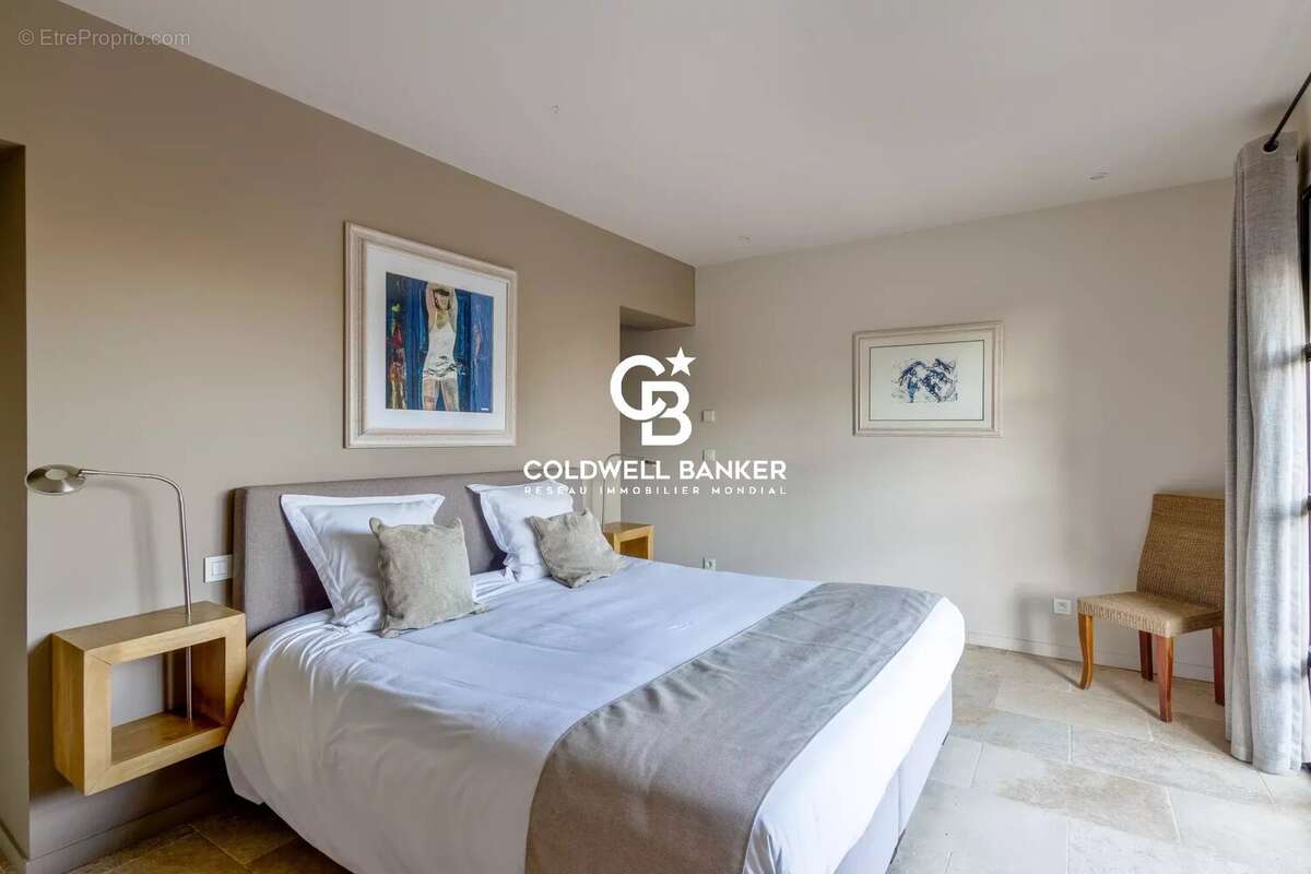 Maison à LA GARDE-FREINET