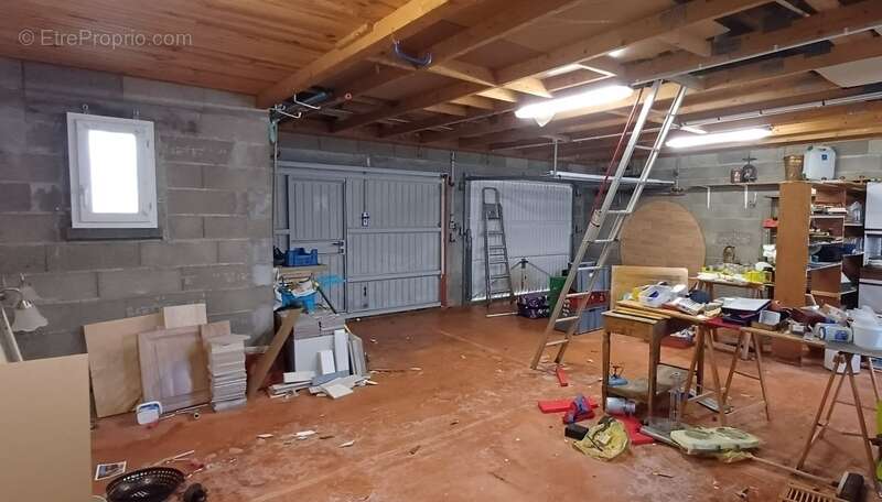 Maison à ROULLET-SAINT-ESTEPHE