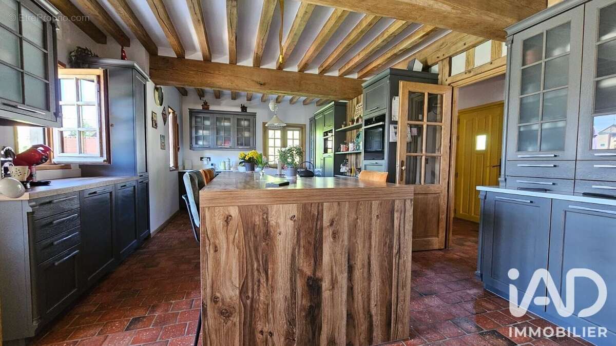 Maison 261 m² à Gisors  - photo 6