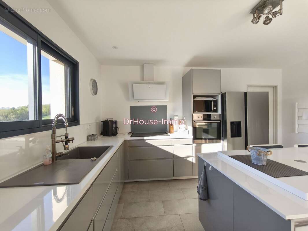 Maison 200 m² à Trelissac  - photo 14