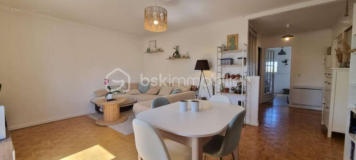 Appartement à MONTIGNY-LE-BRETONNEUX